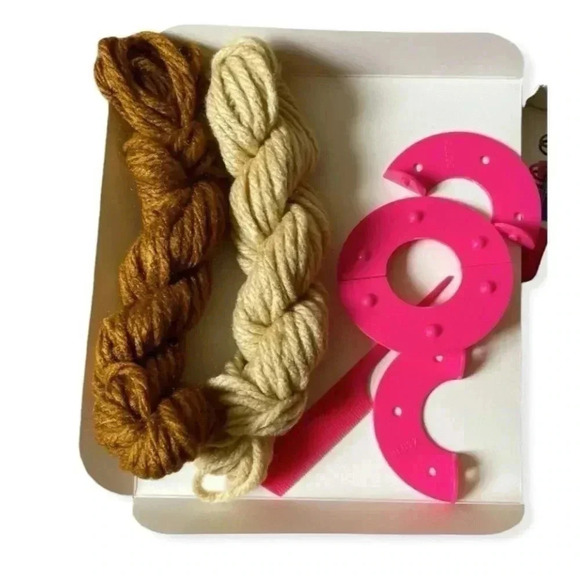 Klutz Pom-Pom Puppies Craft Kit, Ages 8 + - Picture 3 of 7